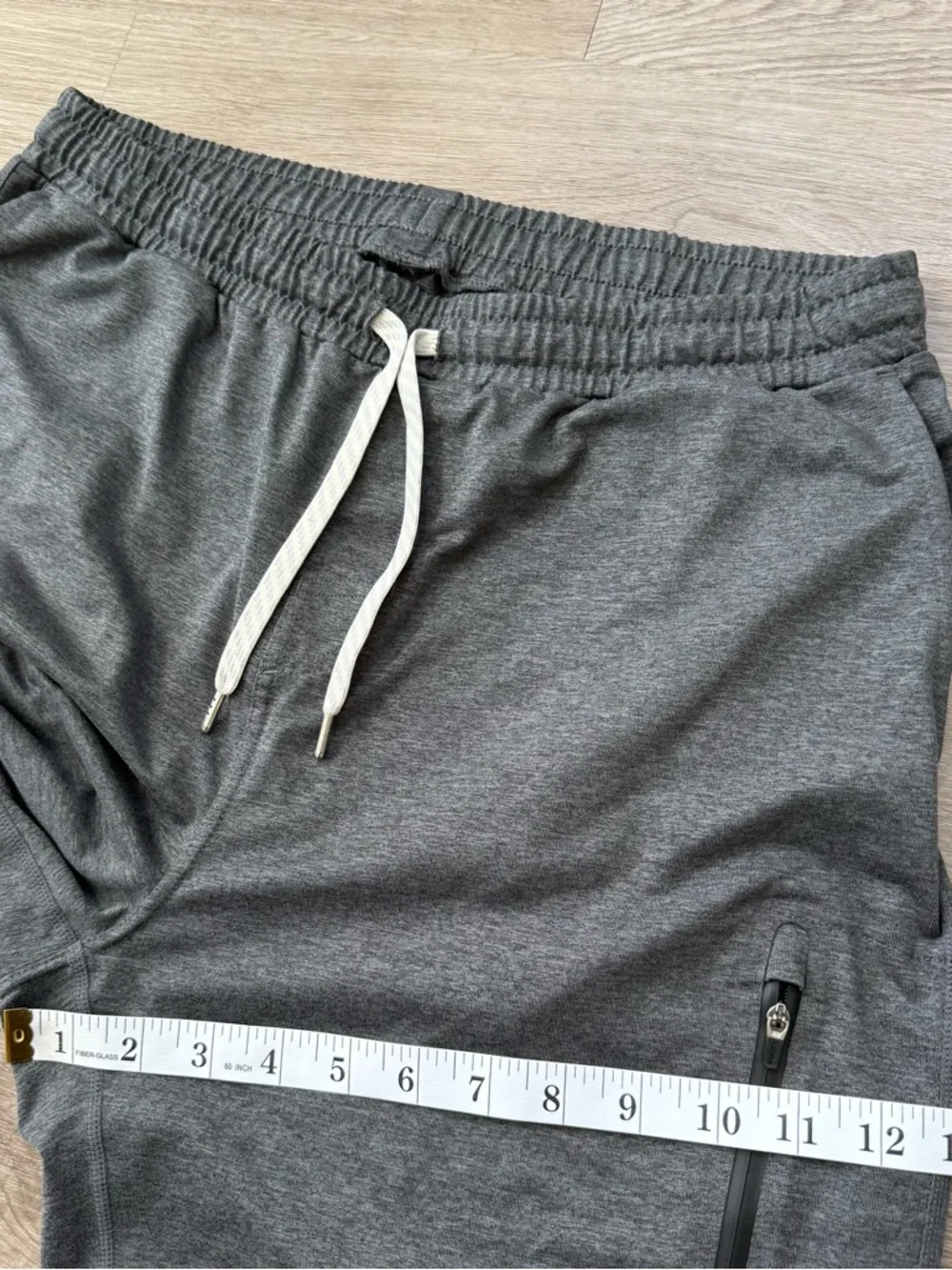 Vuori Men's Dark Gray Jogger Sweatpants
